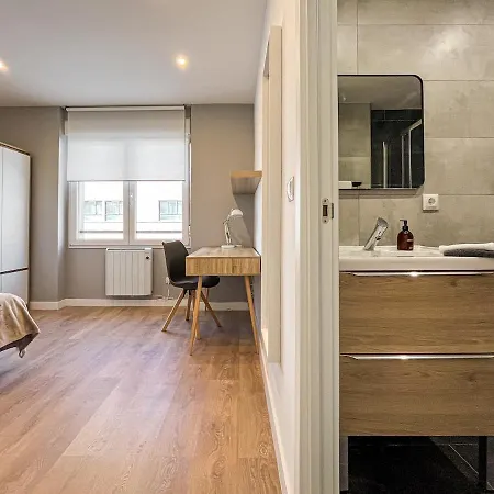 Appartamento R2r-apartamento 5 Con 5 Banos-625a Oviedo