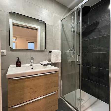 R2r-apartamento 5 Con 5 Banos-625a Oviedo
