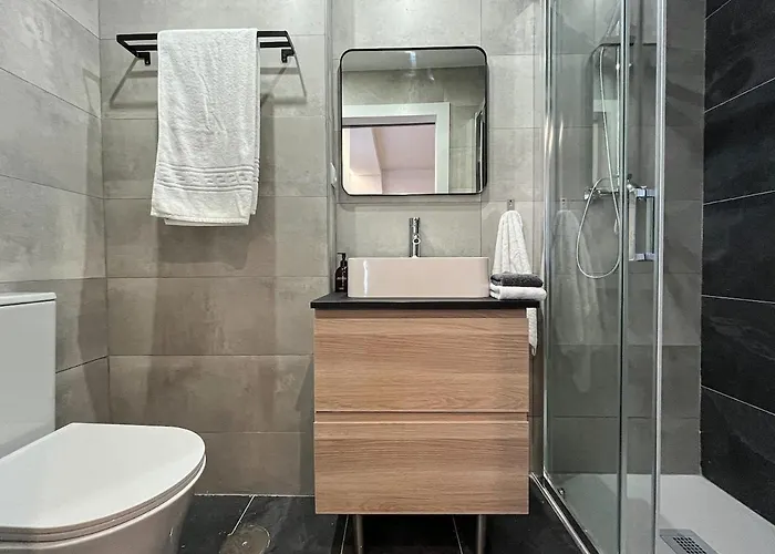 R2r-apartamento 5 Con 5 Banos-625a * Oviedo